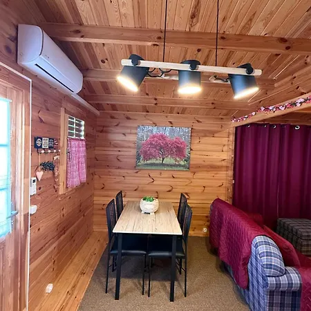 Quinta Do Pinheiro Chalet Ourém